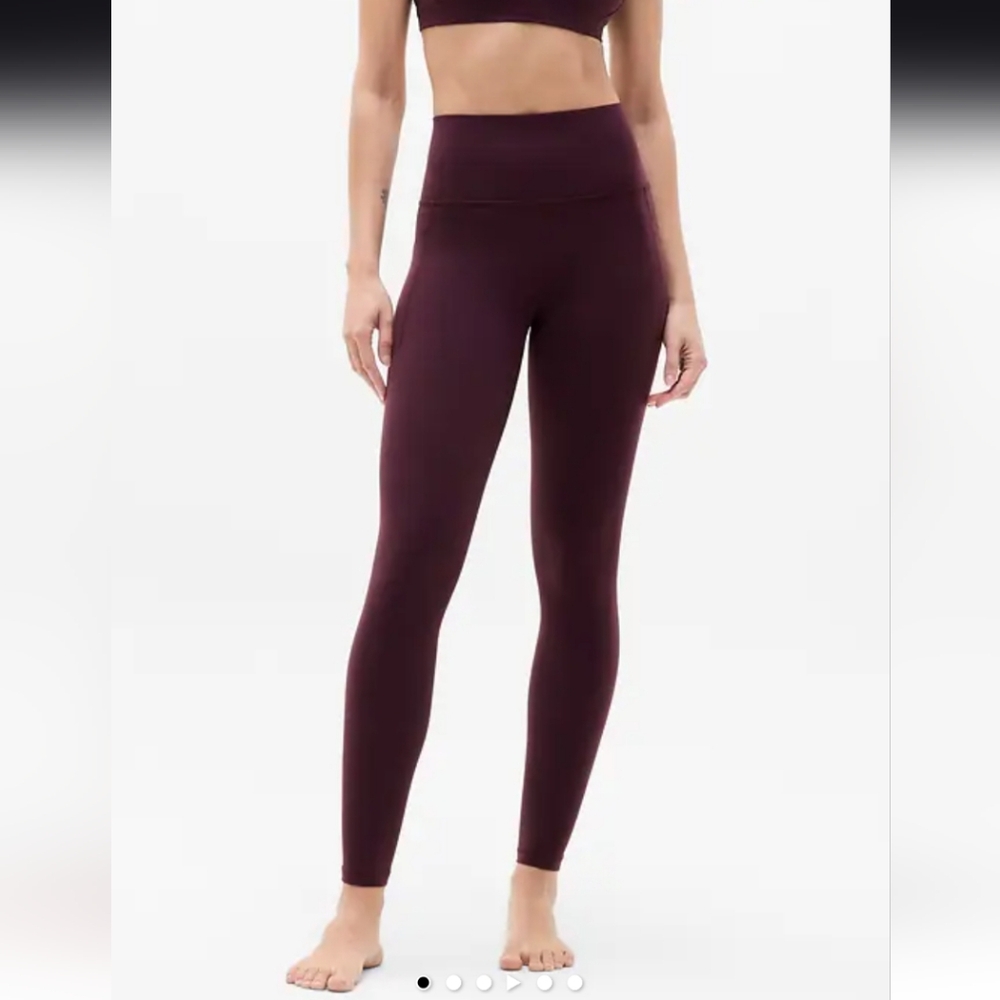 Athleta Salutation Stash Leggings